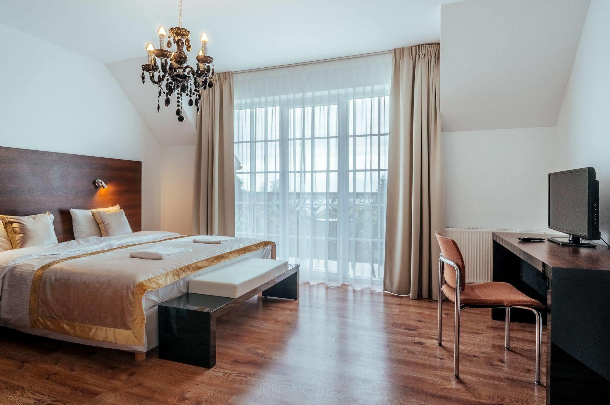 Apartamenty M&M Mikołajki Екстериор снимка